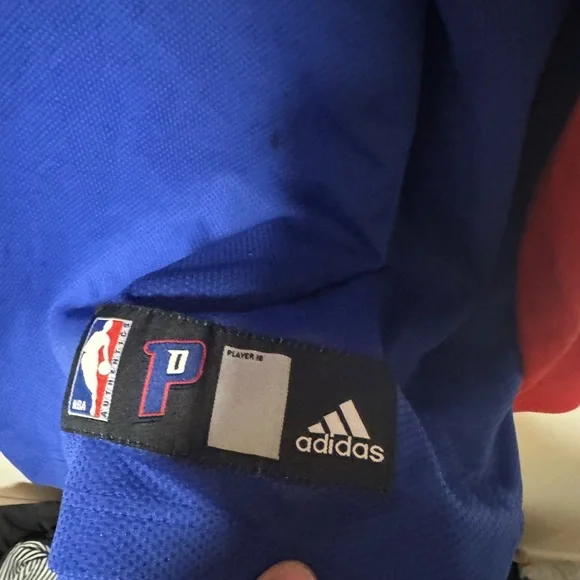 Men Detroit pistons shirt XL - Picture 2 of 6